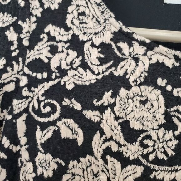 Valleygirl | Decorative Floral Print Dress - Picture 5 of 7